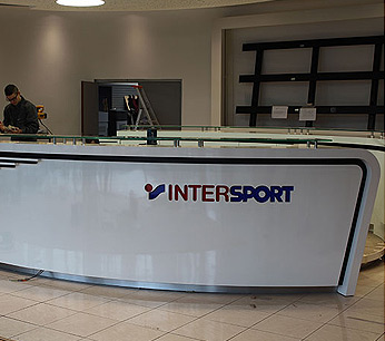 Banque d'accueil sur-mesure Intersport